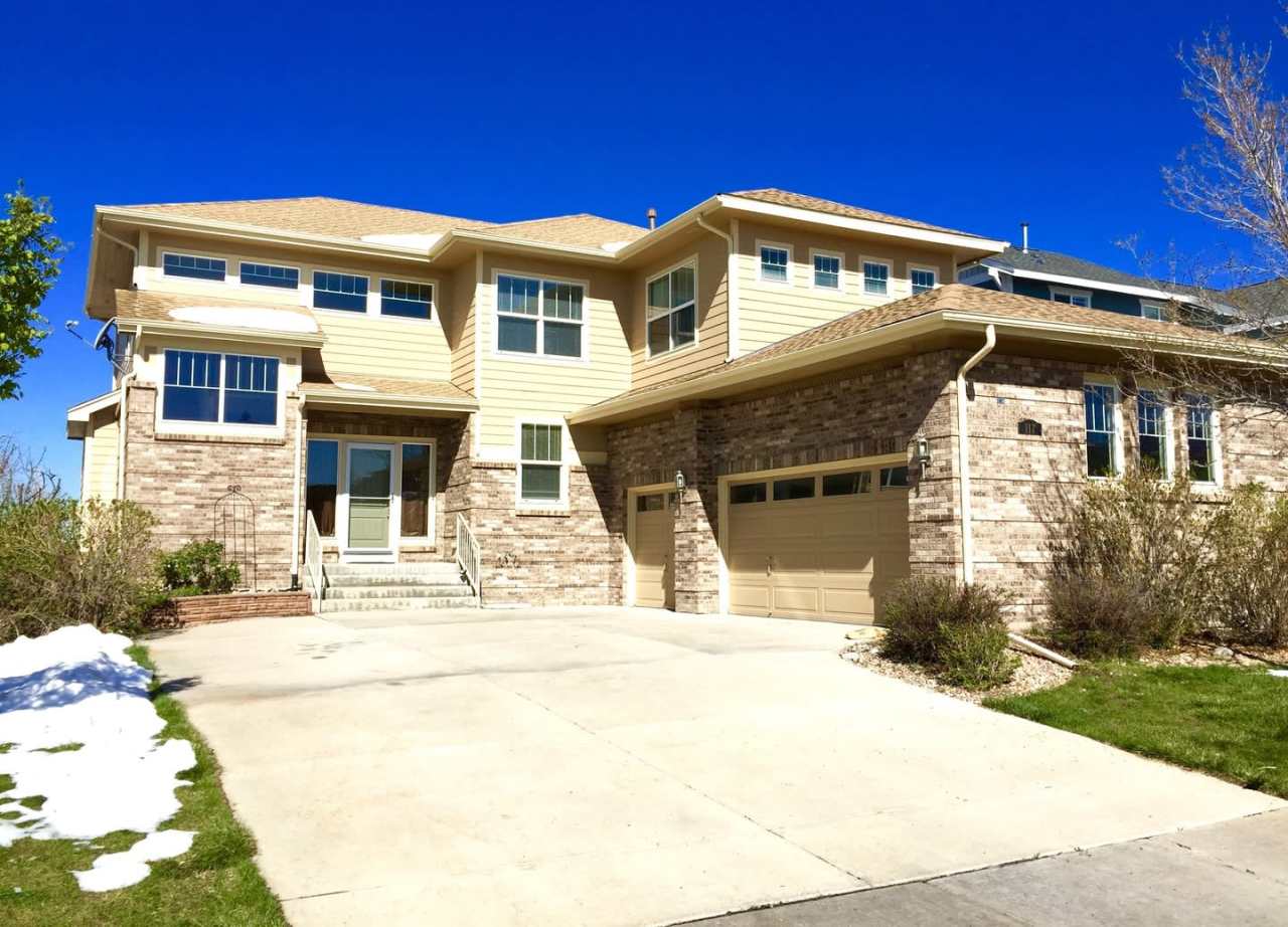 Stunning 4 Bedroom Home In Cross Creek area of Aurora