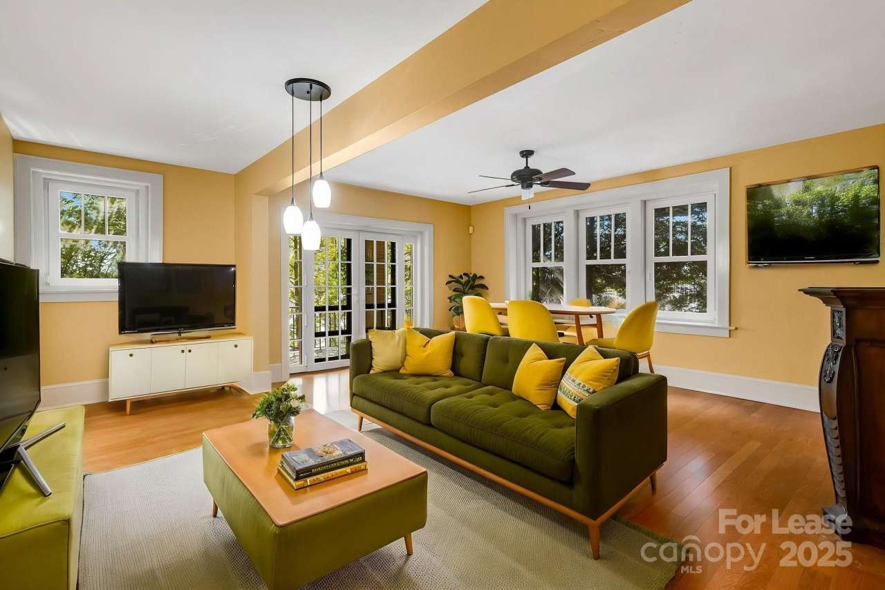 203 6th Avenue W