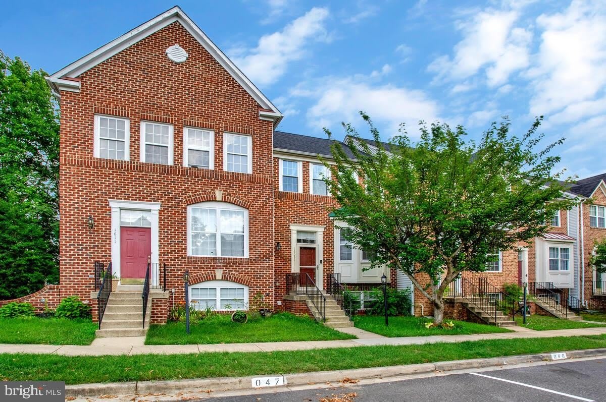 1609 SCOTCH PINE Drive