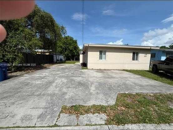 5230 NW 29th Ave