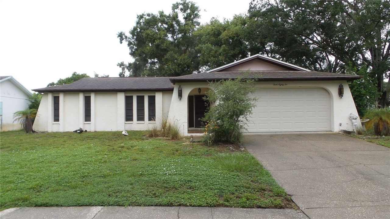 1286 GOLDEN OAK DRIVE