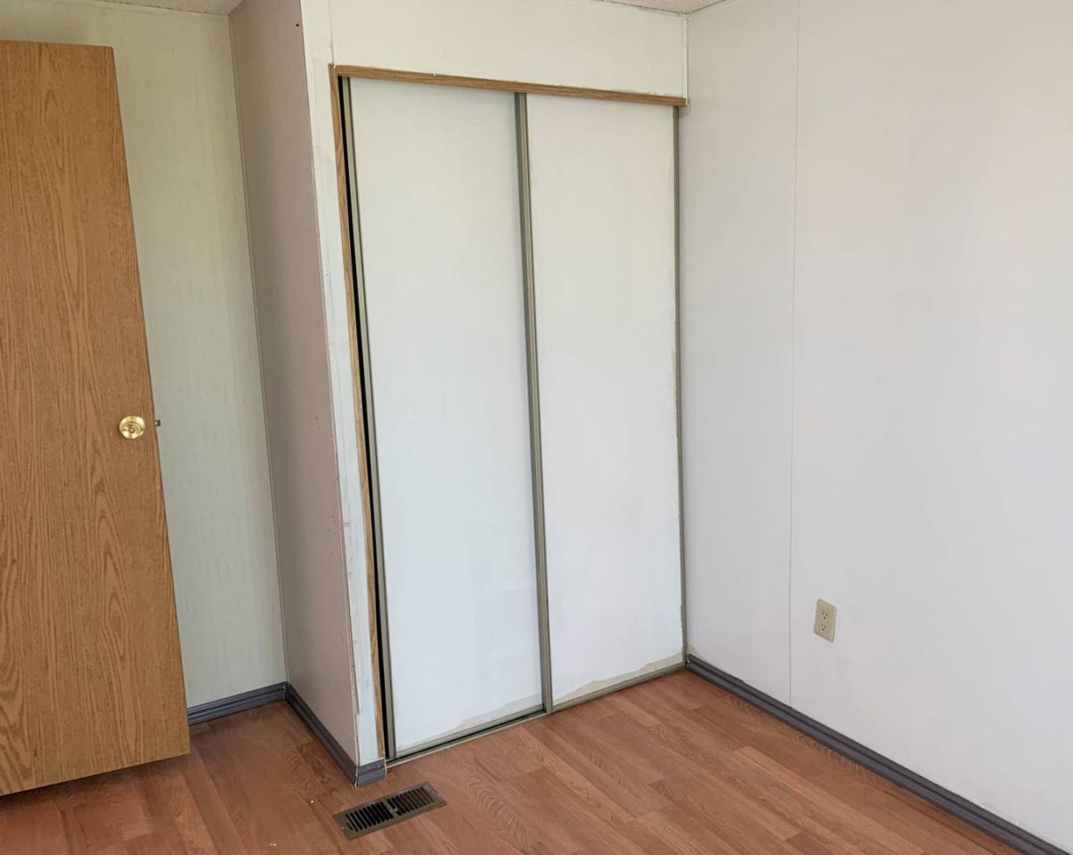 3 bedroom single wide in Spring Creek
