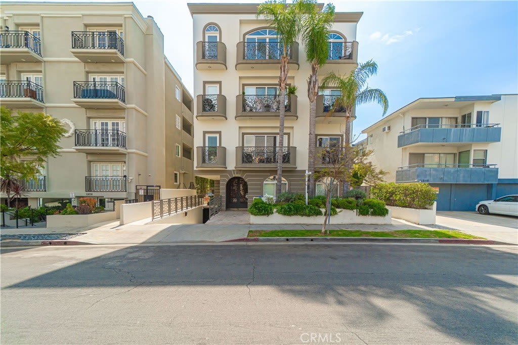 11840 Dorothy Street