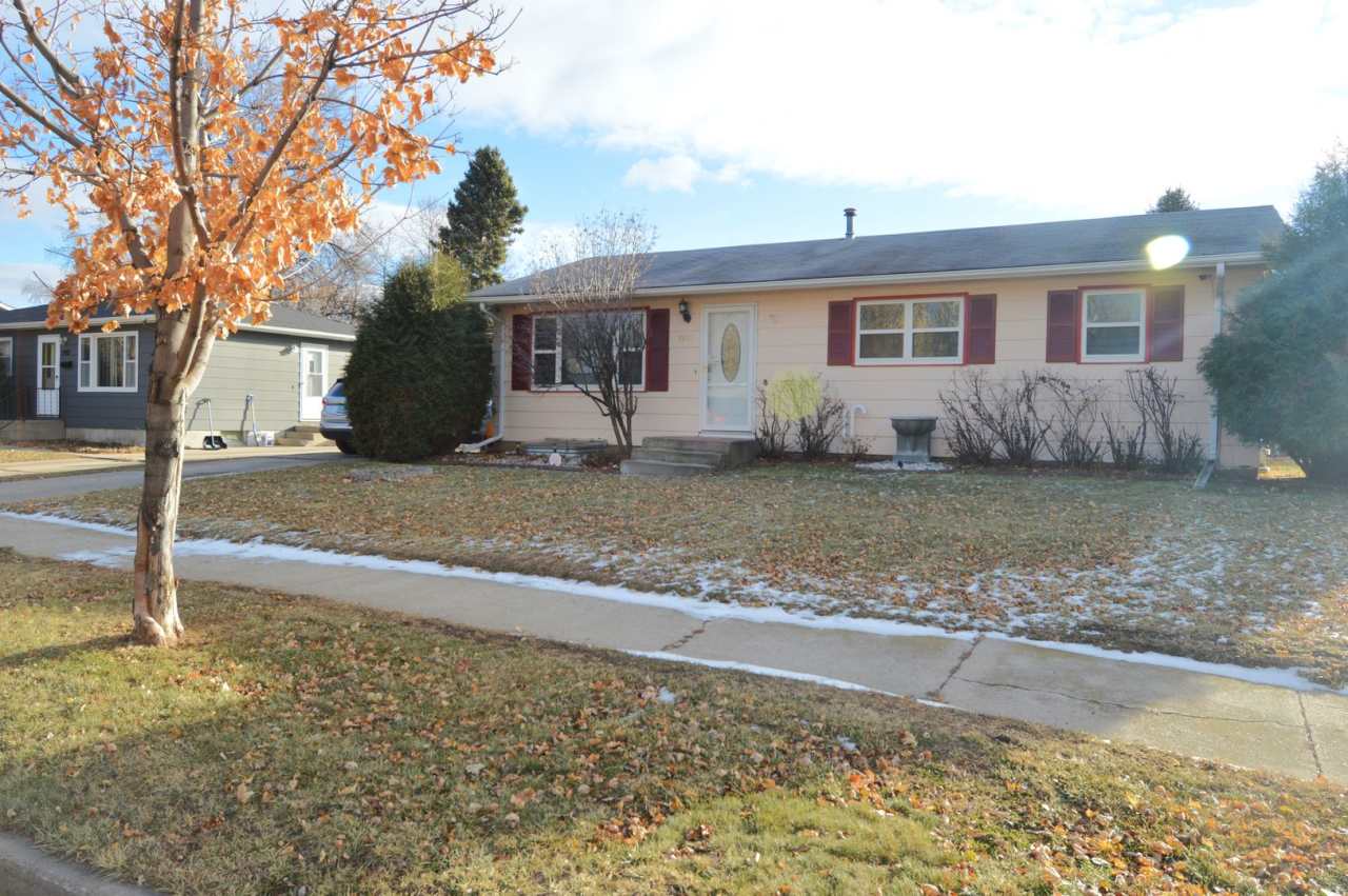 Huge 4 Bed 2 Bath Single Family Home! Rent Special - $500 off 1 months rent!