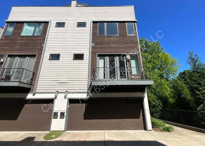 1012 Westbrook Drive