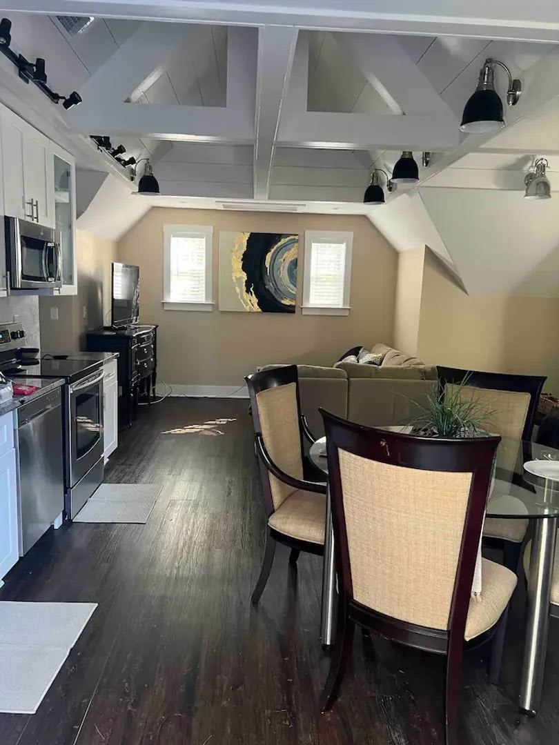 HOUSE FOR RENT on Thomasville Road