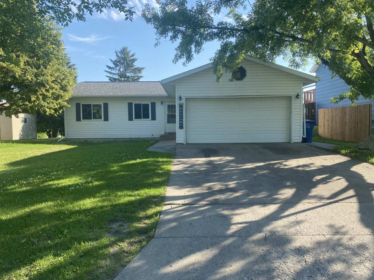 3314 Village Green Dr