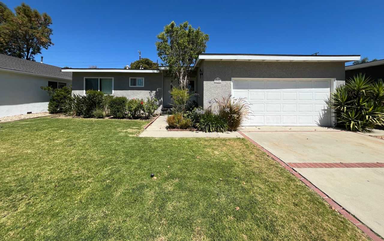 AVAILABLE NOW! Upgraded Encino 4+2.5 w/all appliances included!