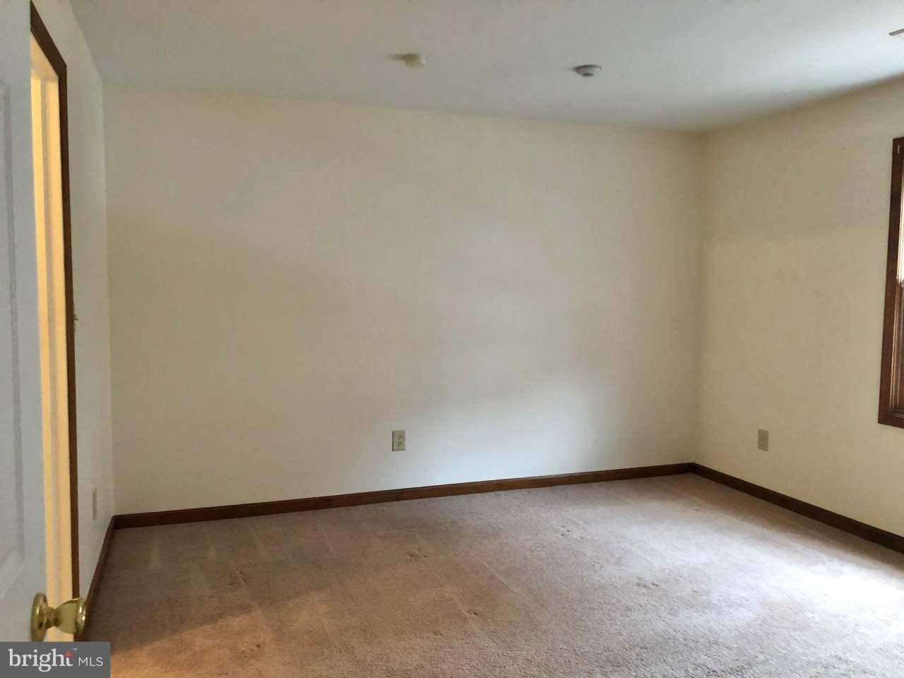 358 MAIN Street unit: 3