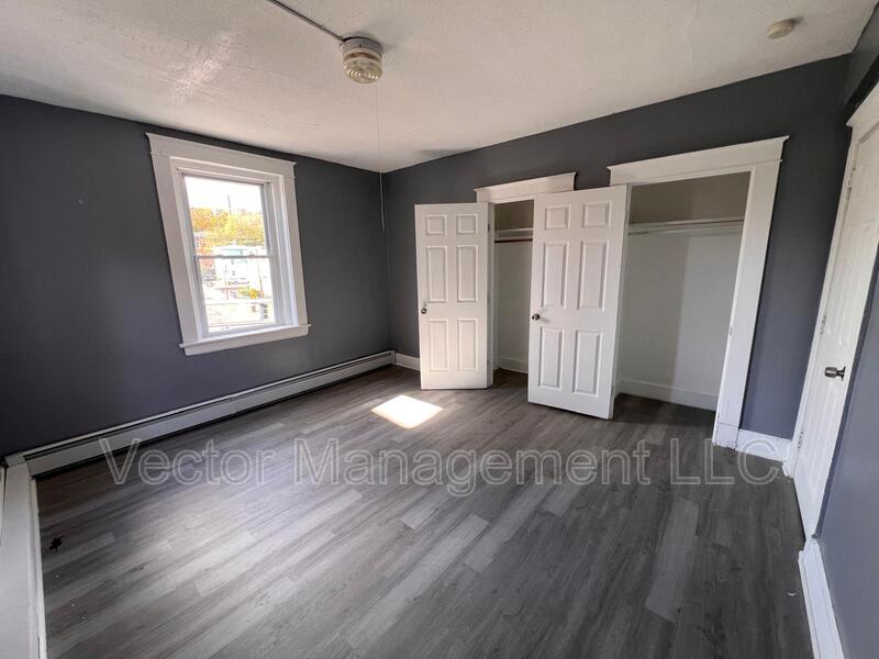 57 Whiting Street - 166 Glen-4