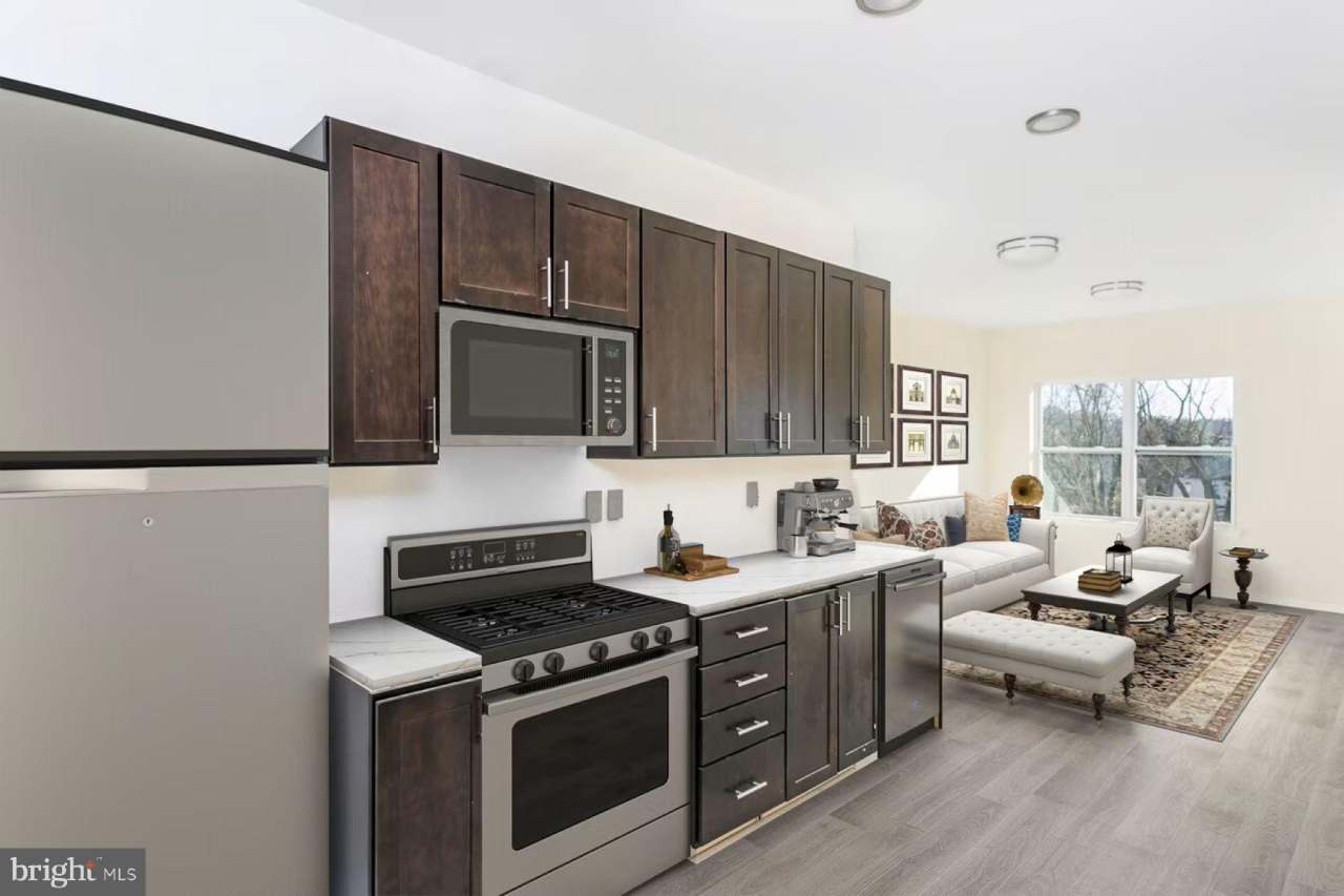 5908 ARIZONA Avenue unit: B