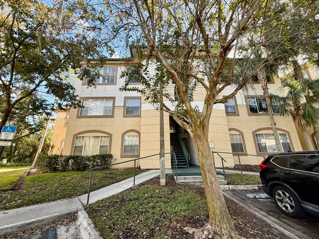 17106 Carrington Park Dr Apt 605