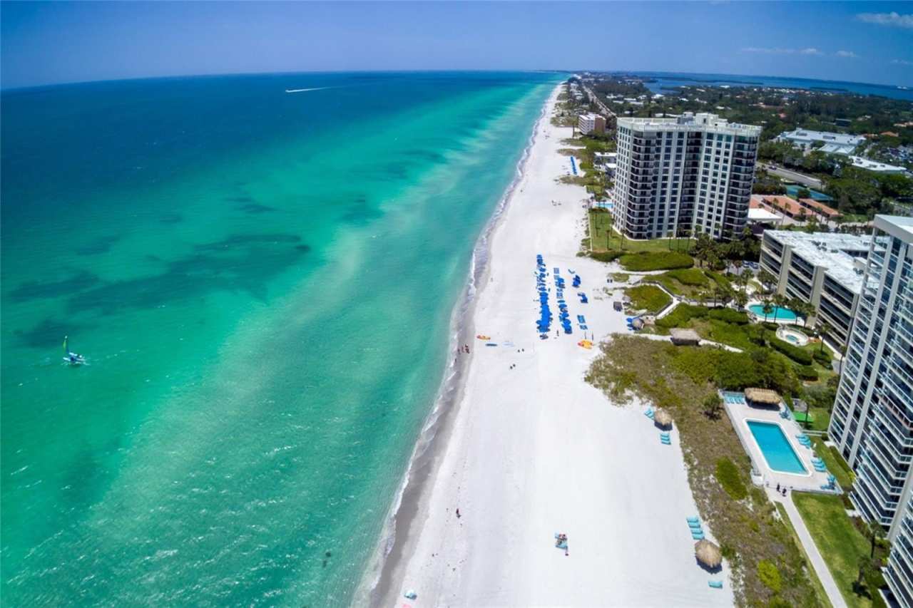 2425 GULF OF MEXICO DRIVE