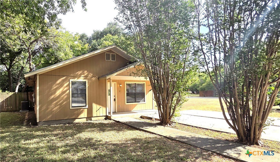 317 Armstrong Street