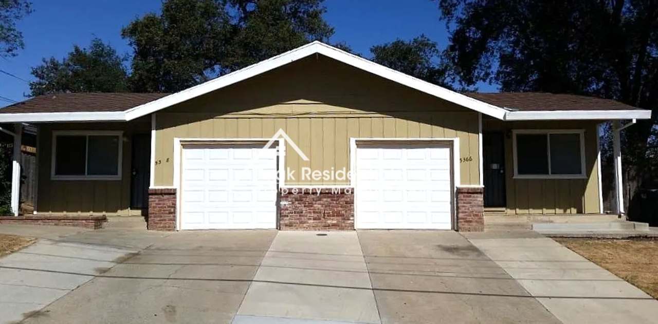 Spacious 3bd/1ba Fair Oaks Duplex near Madison Ave  Dewey Drive