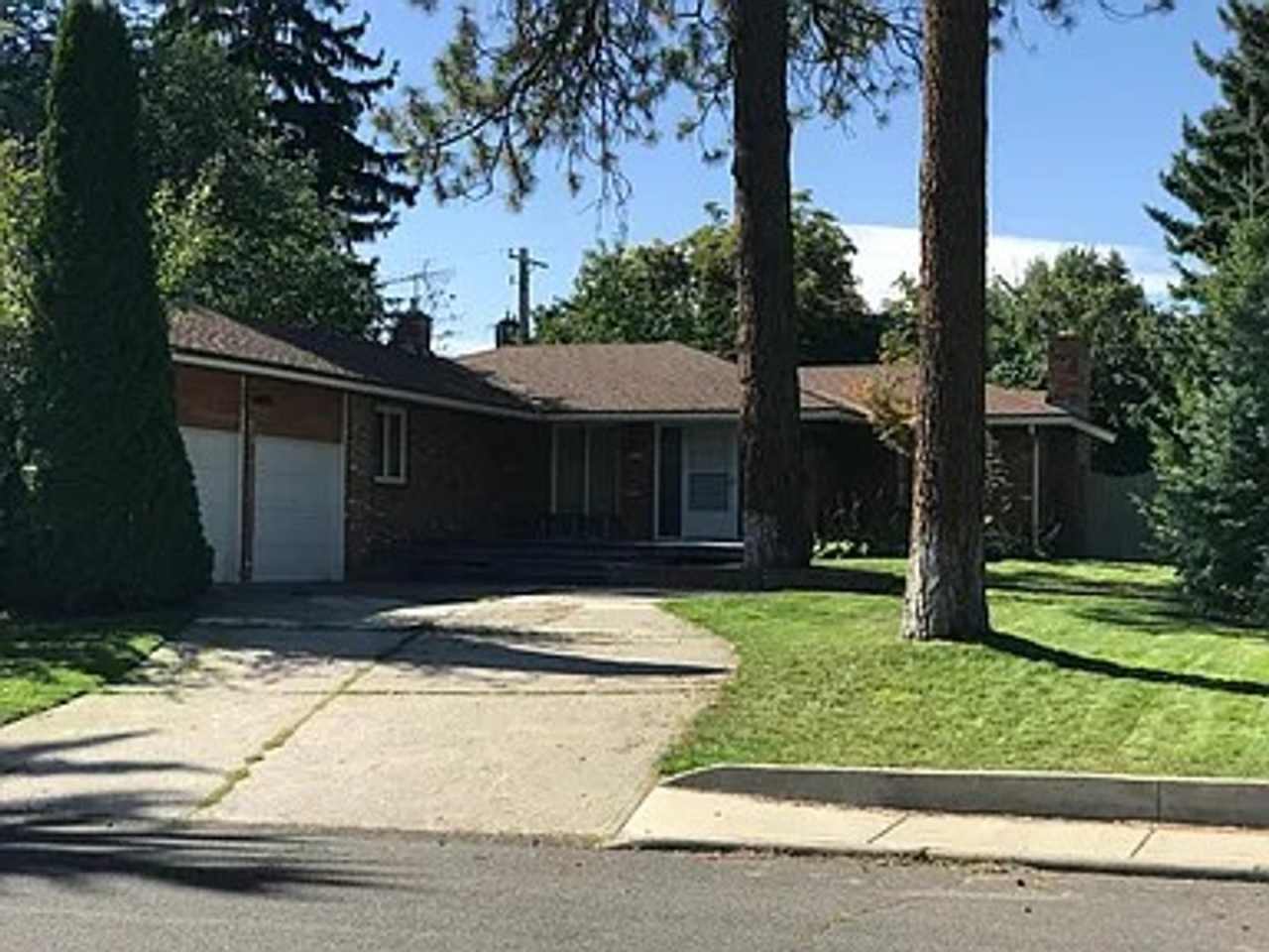 Large 2640 sq. ft. Single Family Home for Rent! - 4 Bedroom, 2 Bathroom Located in Cheney!