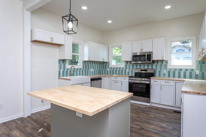 112 North Sellers Street