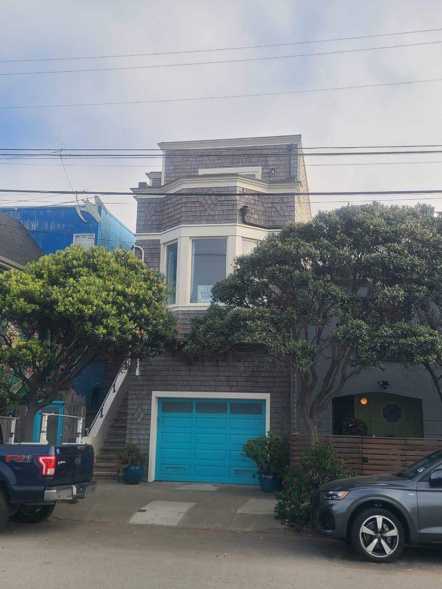 1486 La Playa Street