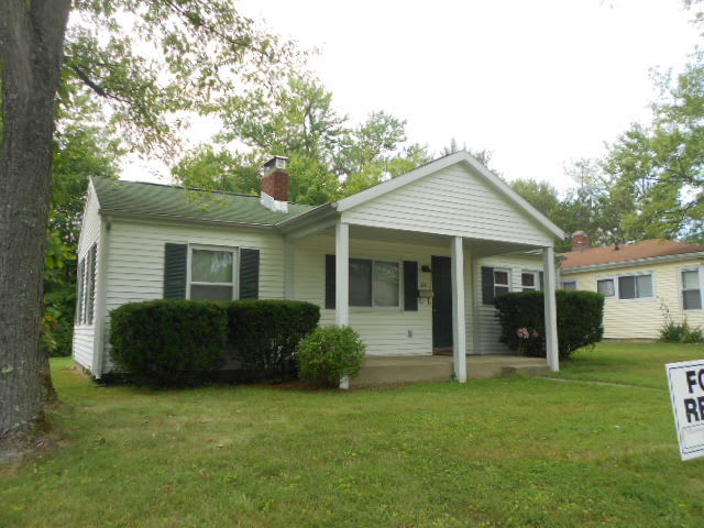 3 bedroom 2 bath home - Available August 2026!