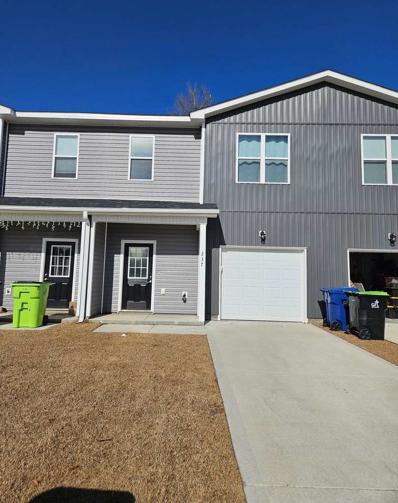 Newer Construction, 3 Bedroom Townhome!
