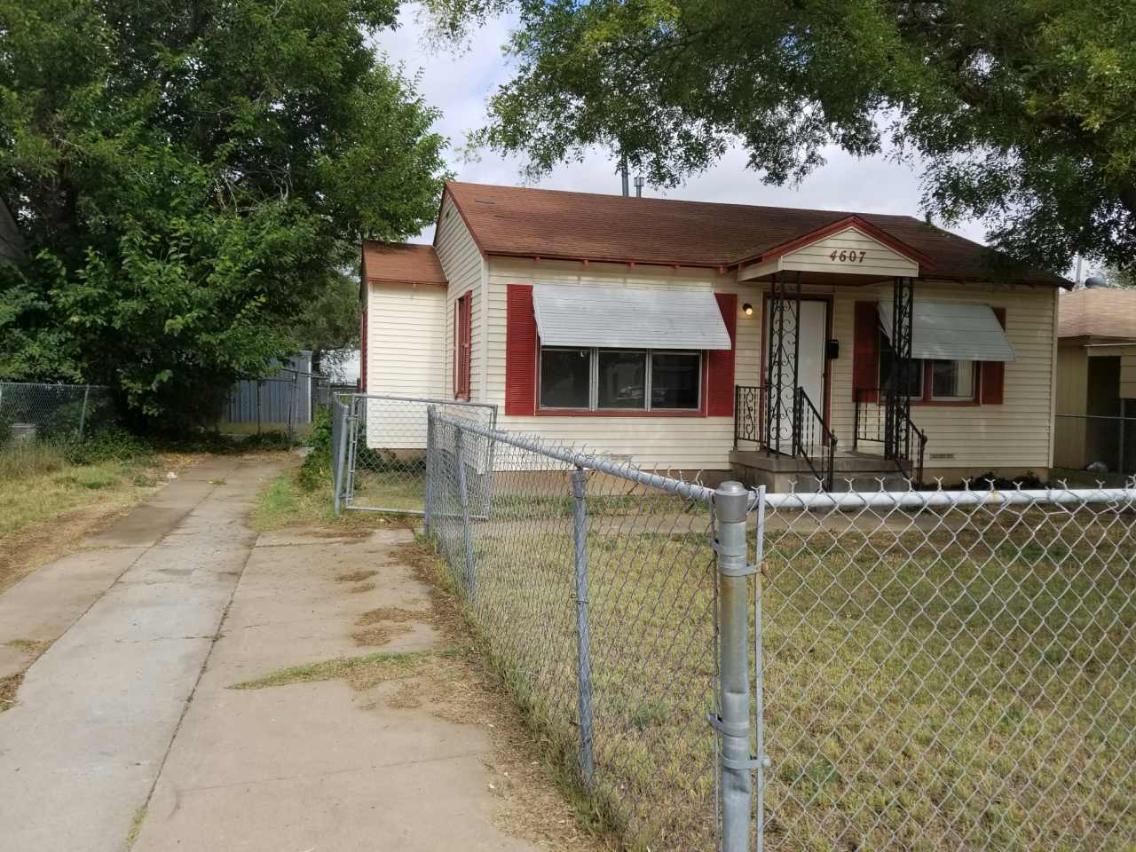 4607 Preston St