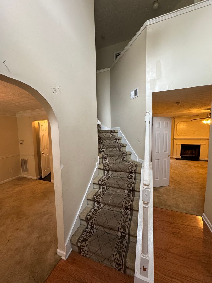 Room in 4 Bedroom Home at Tara Bend