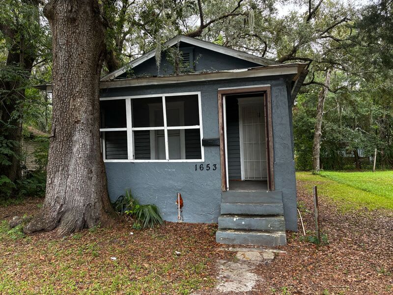 1653 West 35th Street...