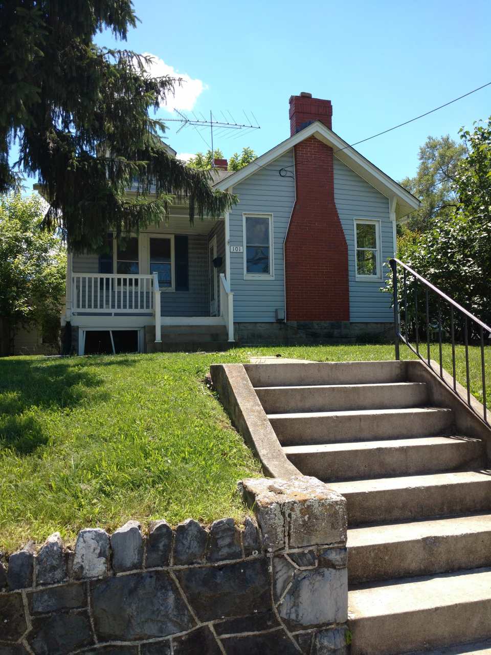 101 West Whitlock Avenue