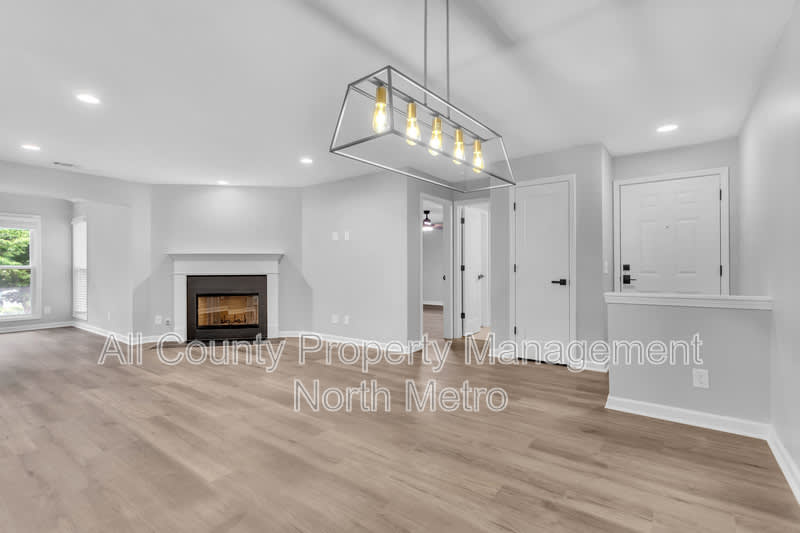 1006 Canyon Point Circle