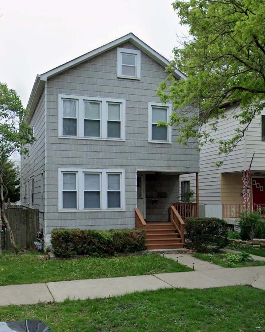 5252 N Ludlam Avenue unit: 2