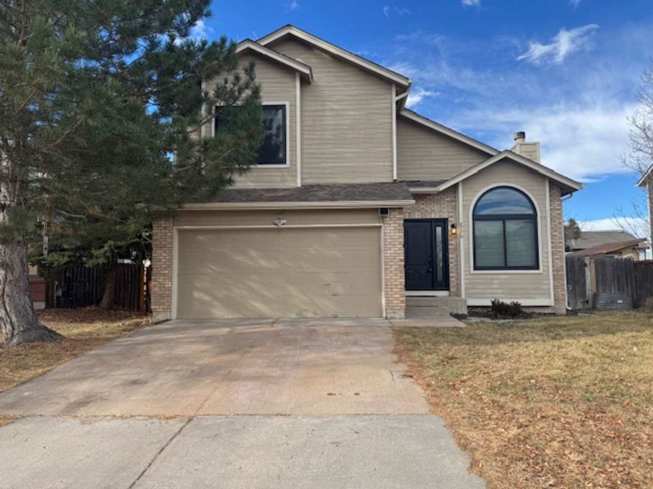 REMODELED 3BD HOME in CONSTITUTION HILLS - Security Deposit Waiver Available