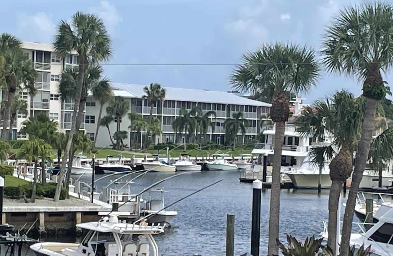 1036 Us Highway 1 217