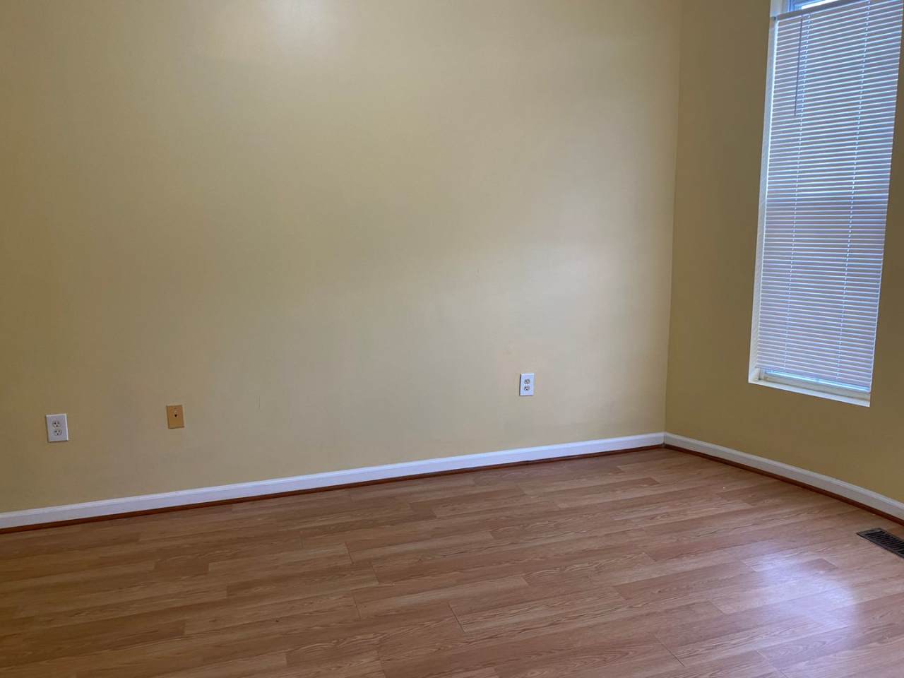 Spacious Rooms! Hardwood Flooring Throughout! A/C! W/D Hook-Up!