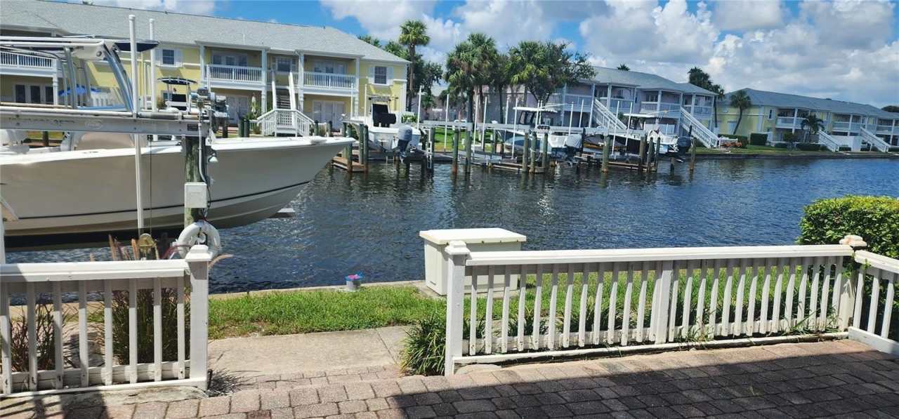 5215 COQUINA KEY DRIVE SE