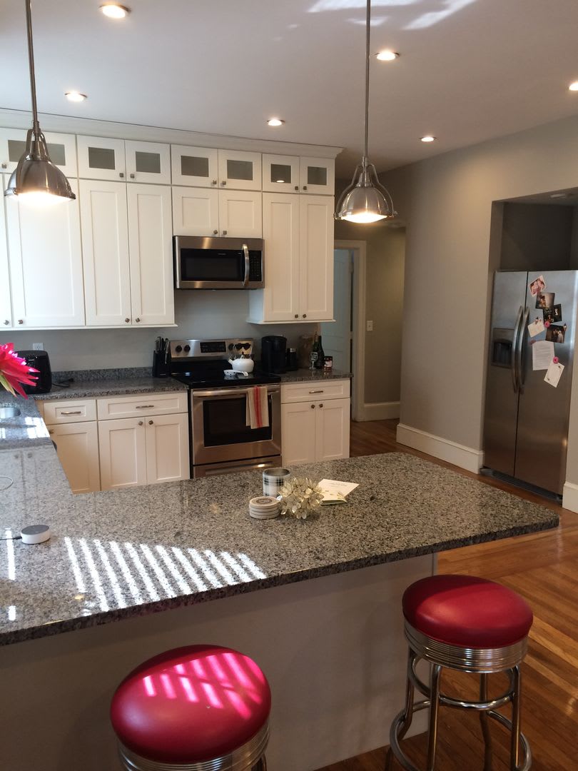 Nicely renovated 1 bed unit with all utilities included!