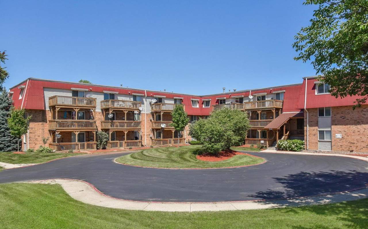 1855 Tall Oaks Drive