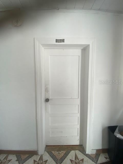 1045 E LAKE PARKER DRIVE