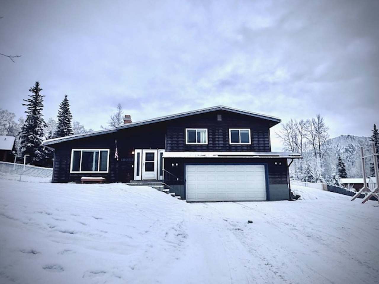 3 Bedroom, 1.5 Bath in Eagle River.