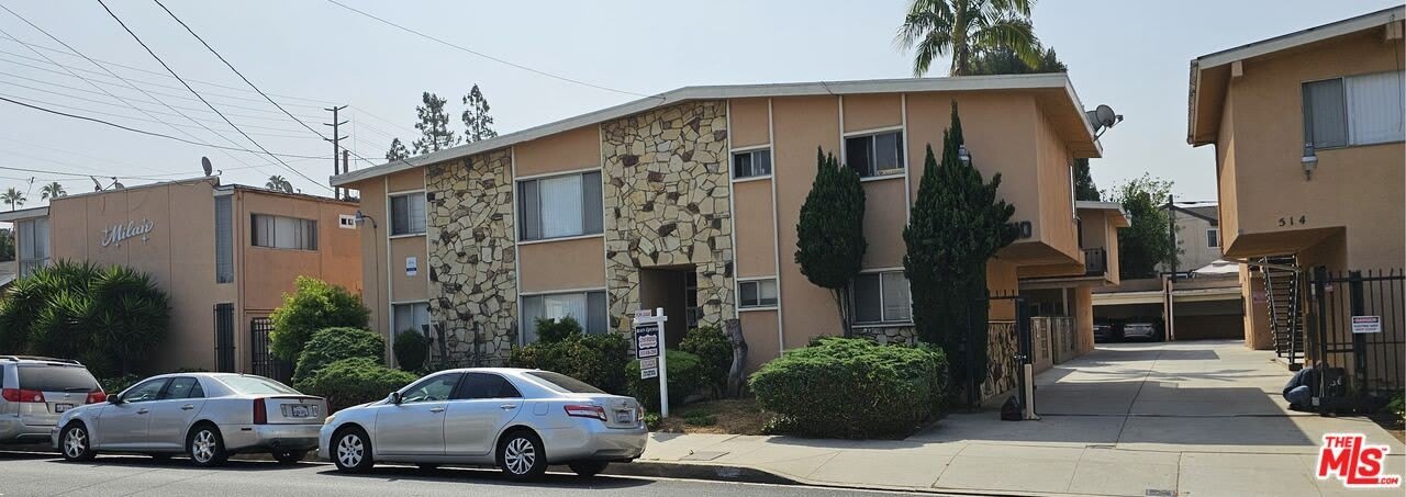 510 W Hyde Park Blvd