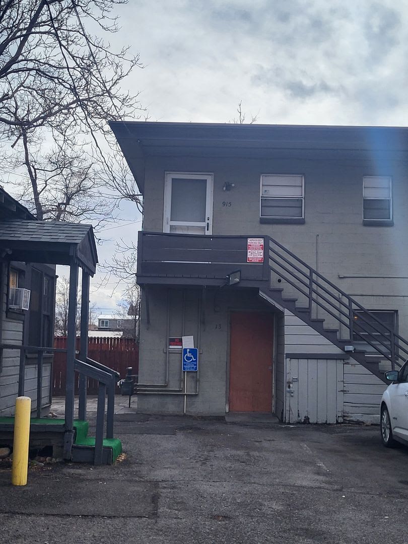 915 Willow St - 1BR apartment