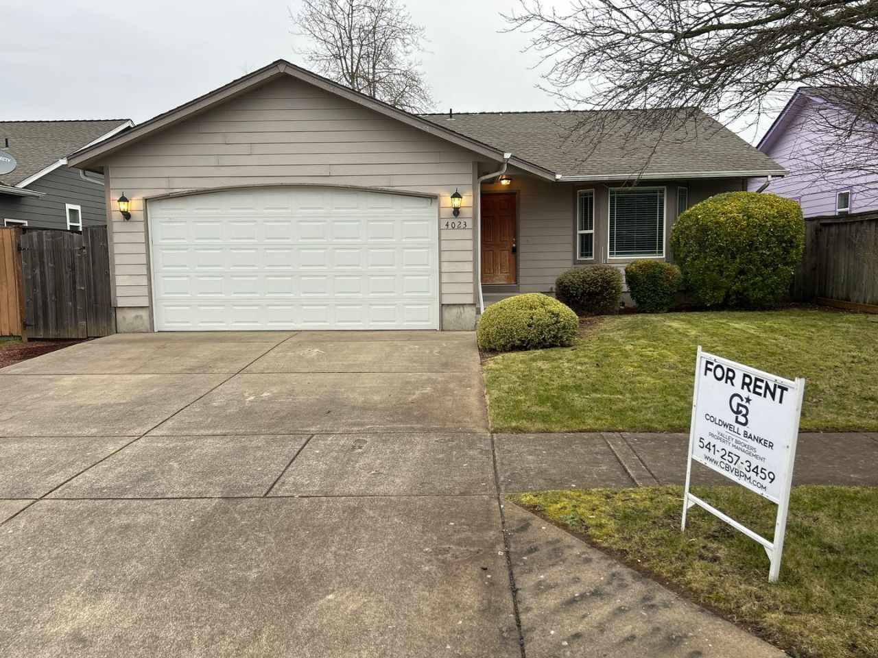 3 Bedroom 2 Bathroom Knox Butte Home