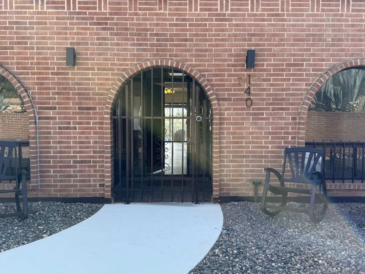 1402 E Big Rock Road