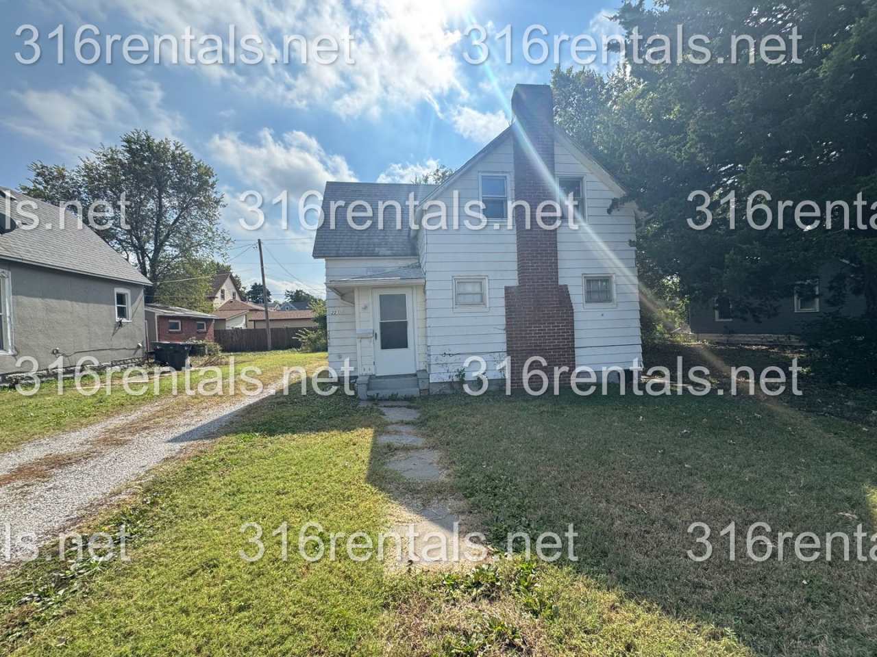 $749 - 2 bed 1 bath - Single Family Home