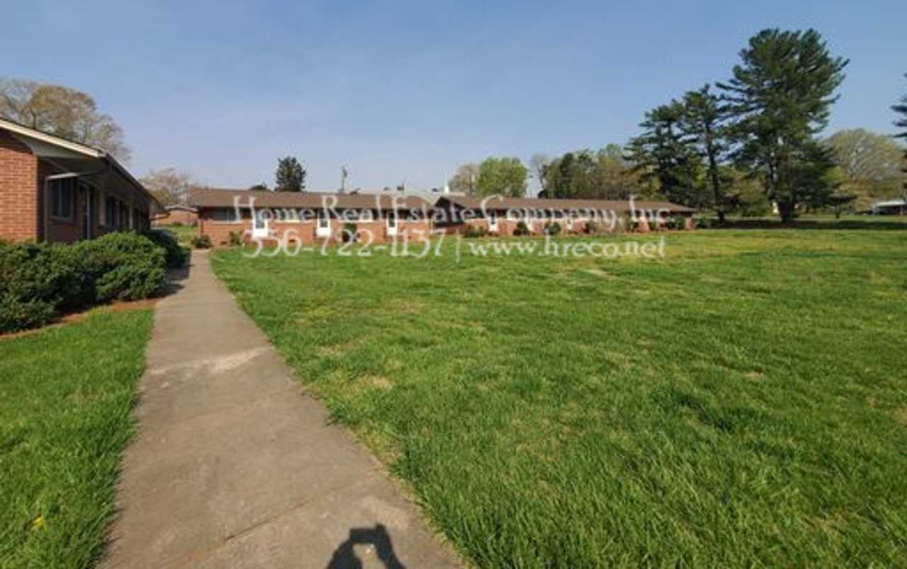 Hadley Apartments | 4170 James Street Apt #8