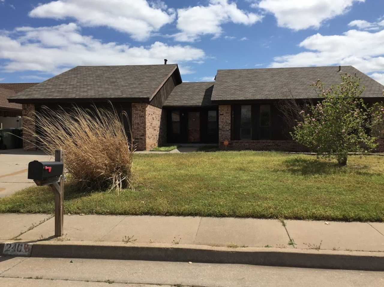 Full Sized Yukon Home: 240 East Platt Drive