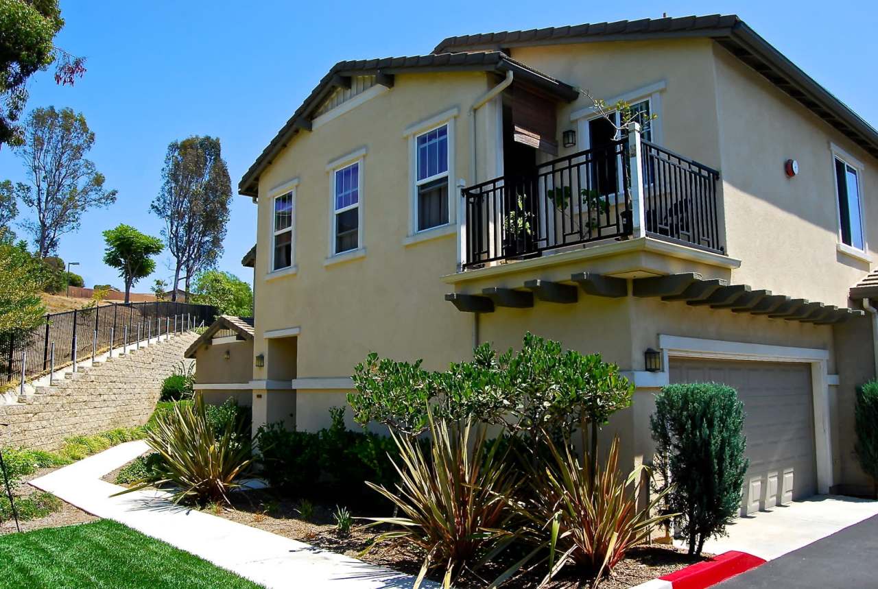 Well Kept 2 Bedroom townhome in San Marcos