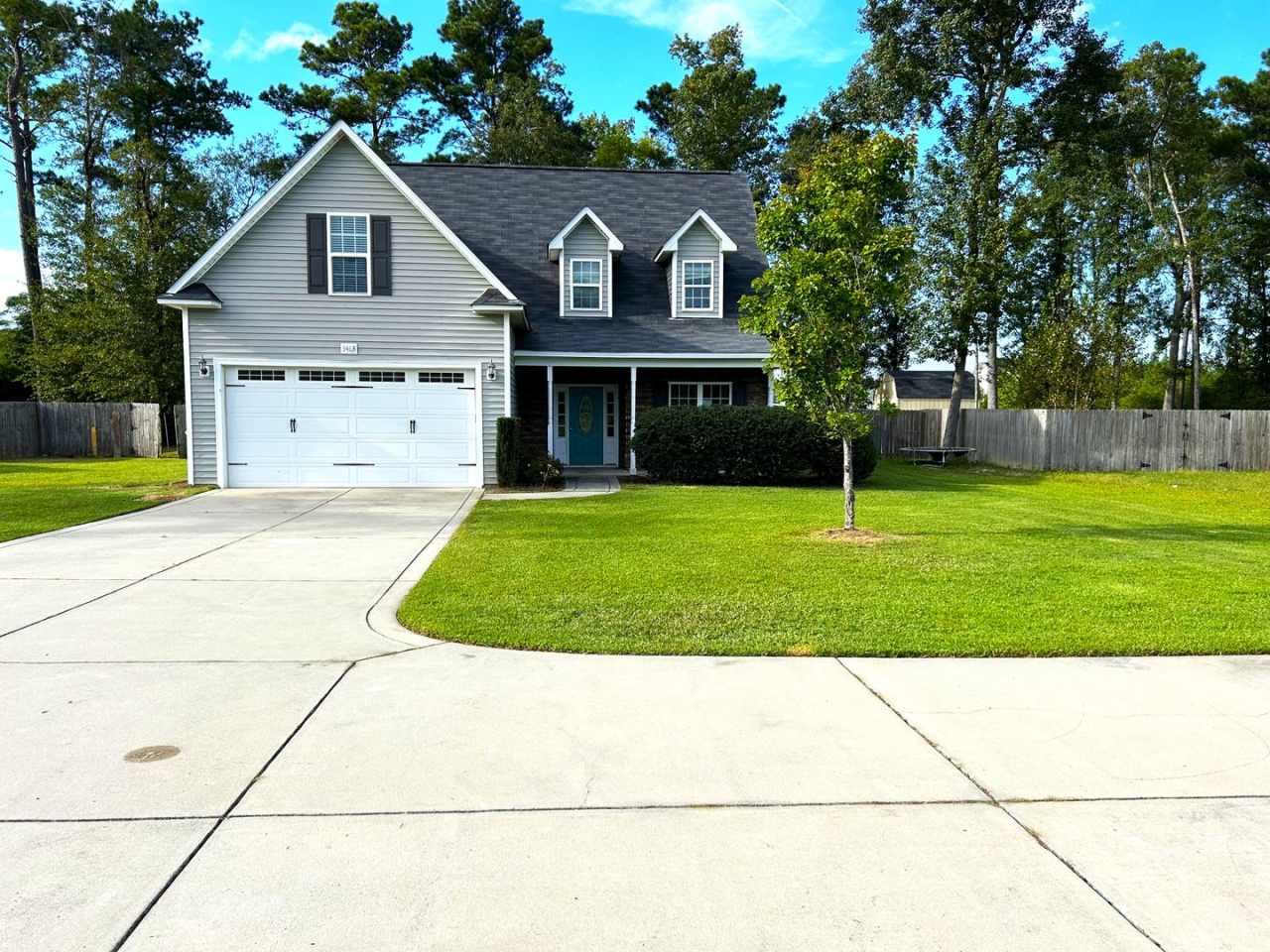 Country living in Grays Creek with proximity to Fort Liberty  Shopping!
