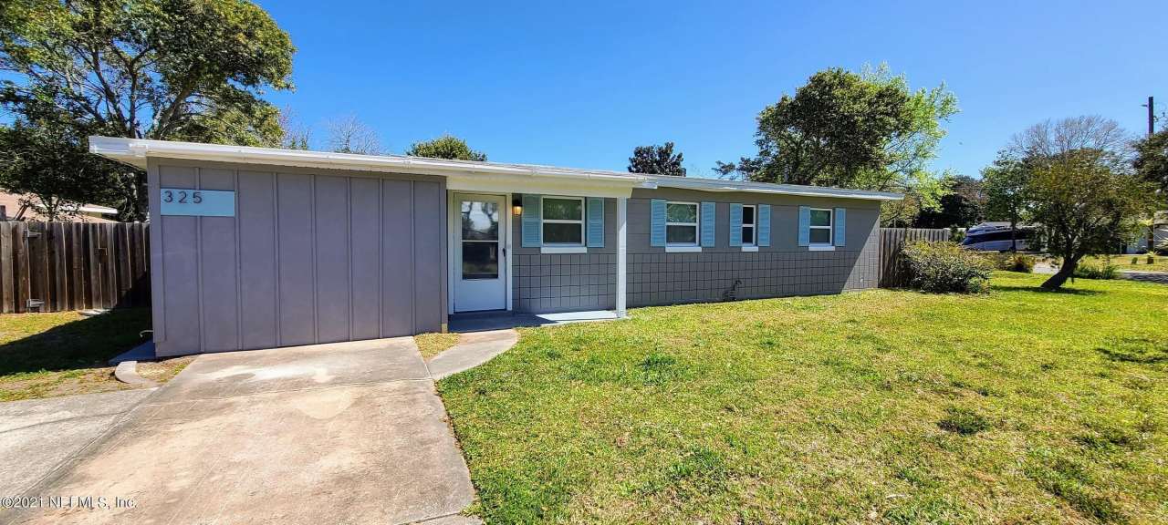 325 ROYAL PALMS Drive