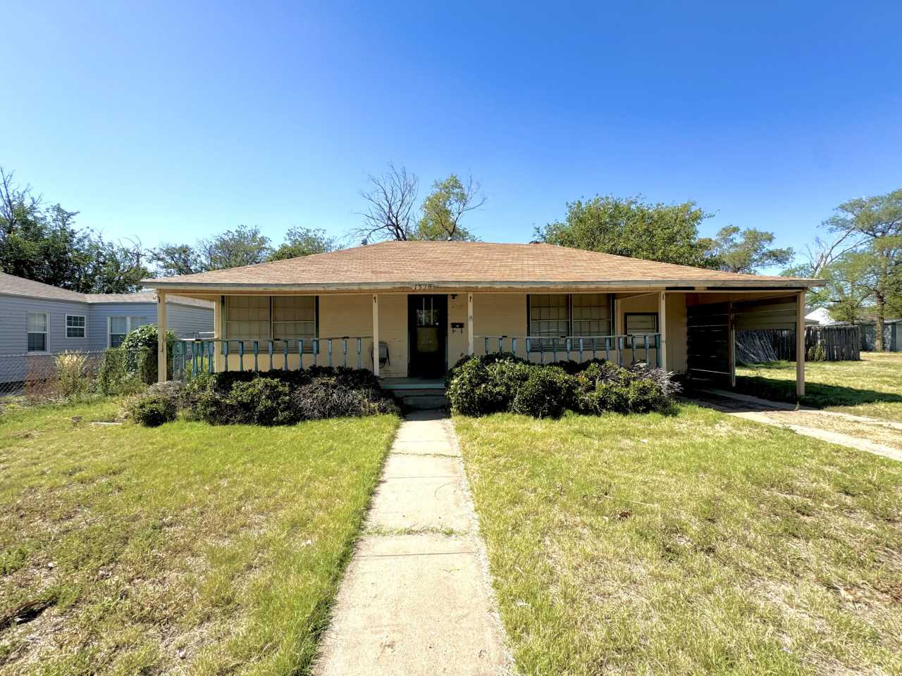 1326 Hillcrest Street