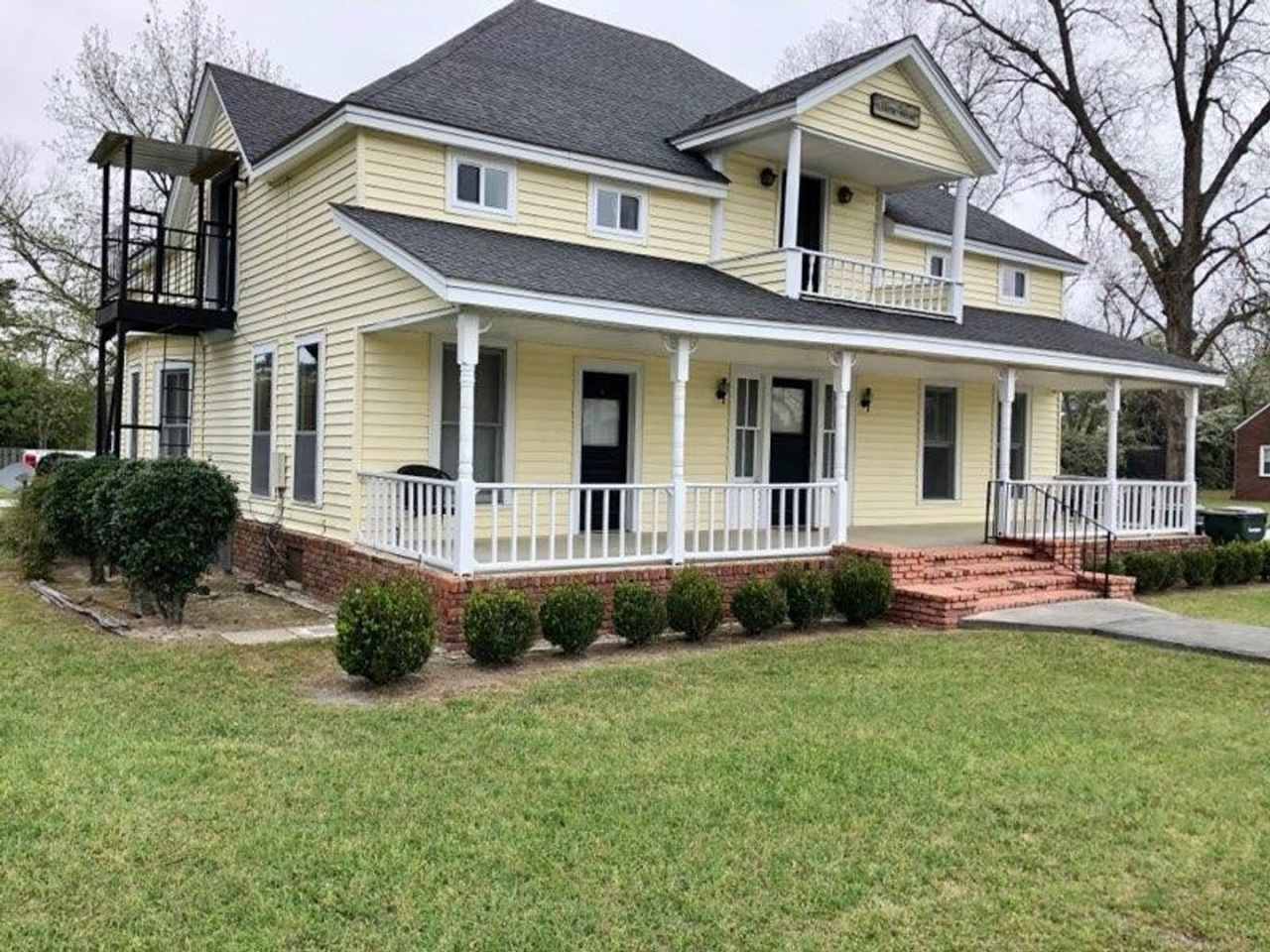 212 W. Lee St.
